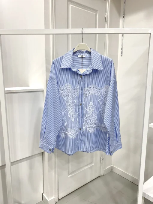 Chemise dentelle 